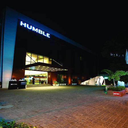 Humble Hotel Amritsar Exterior photo