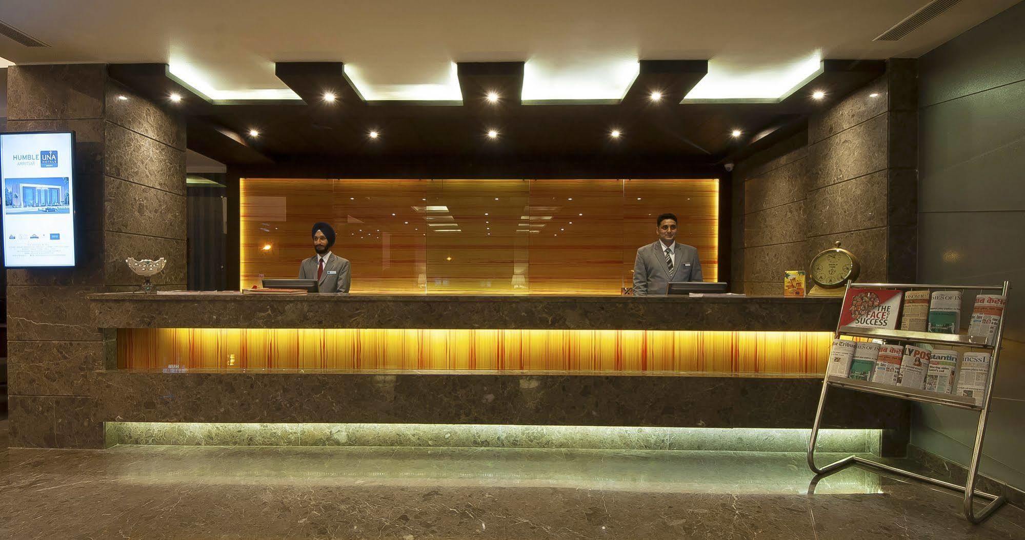 Humble Hotel Amritsar Exterior photo