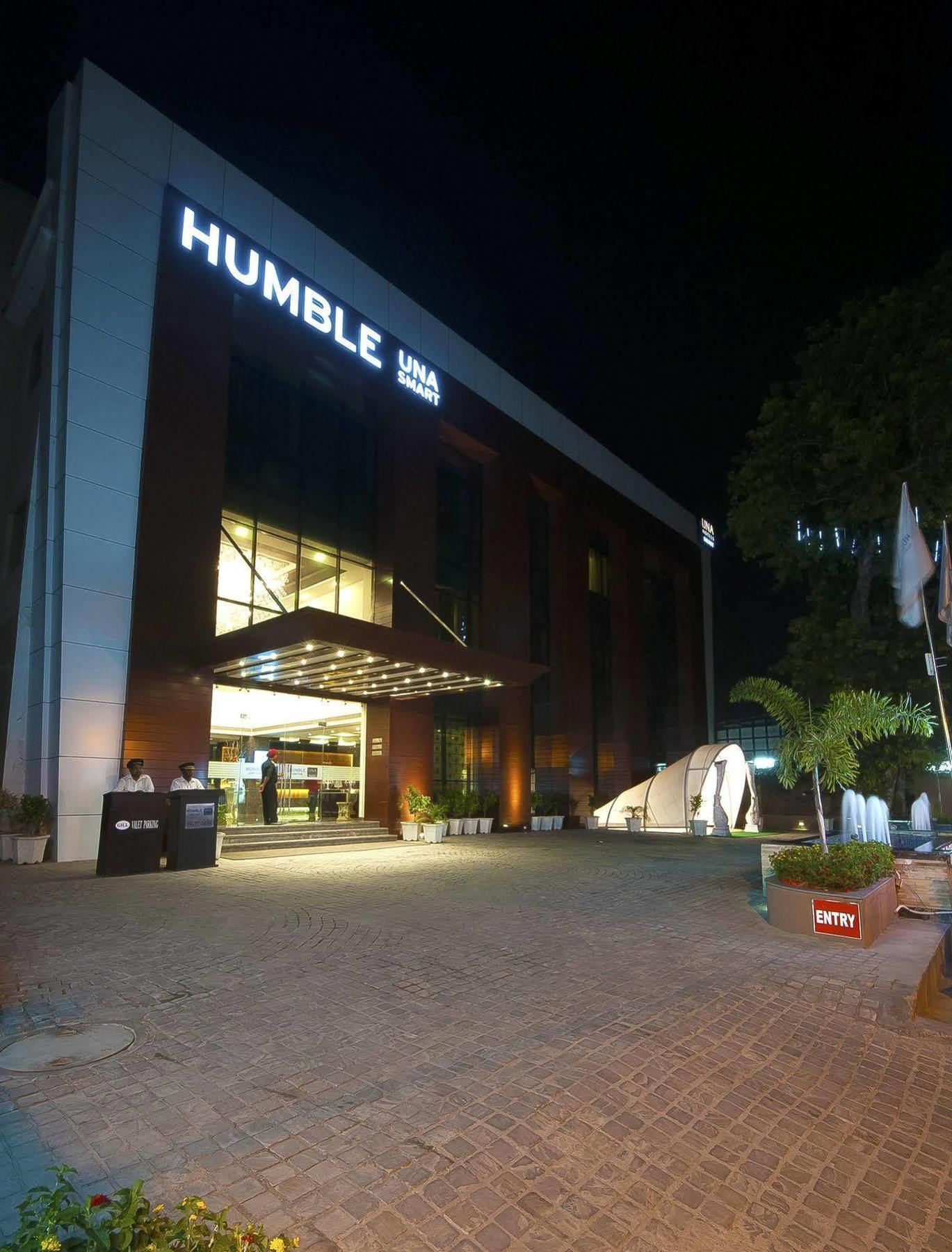 Humble Hotel Amritsar Exterior photo