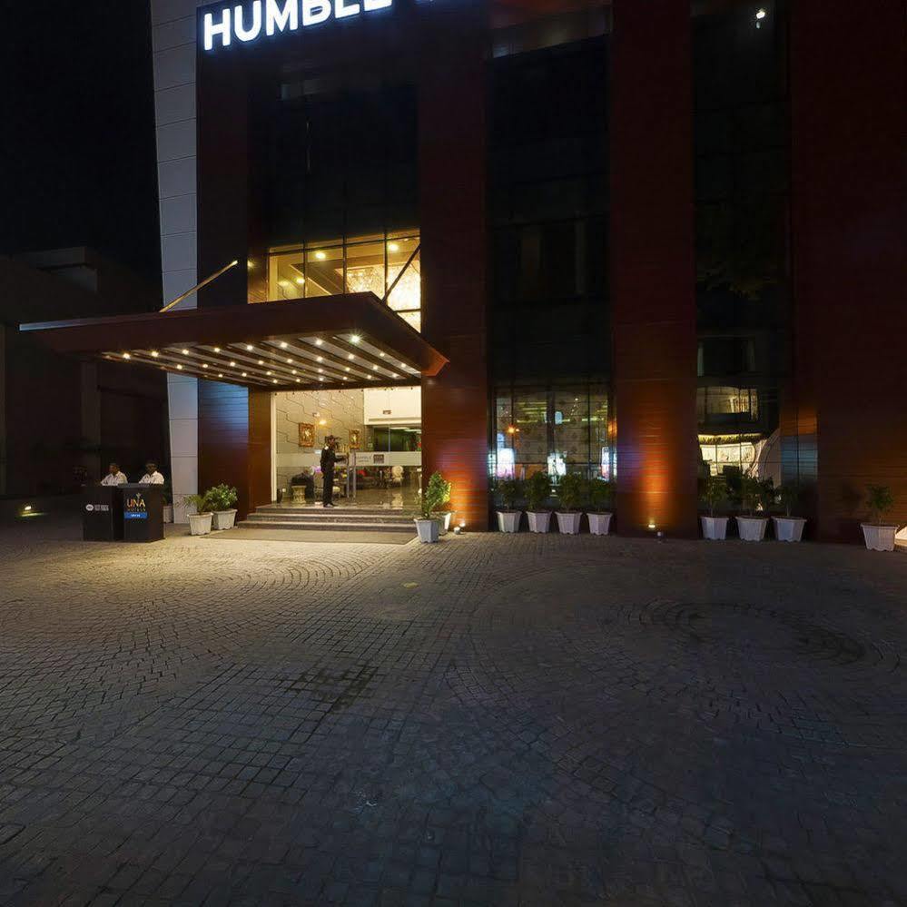 Humble Hotel Amritsar Exterior photo